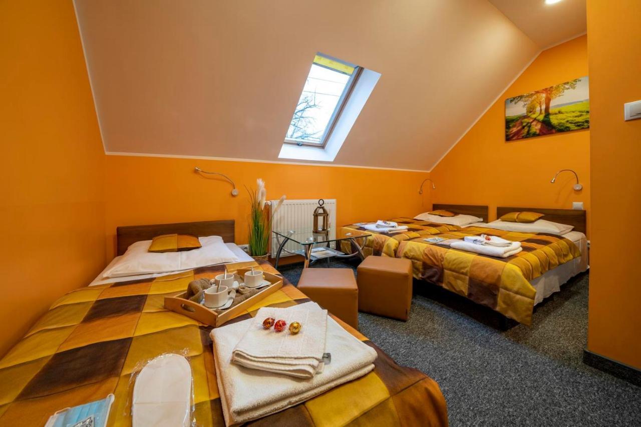 Ferienwohnung Fortisline Pokoje Z Klimatyzcja Sauna Oppeln Exterior foto