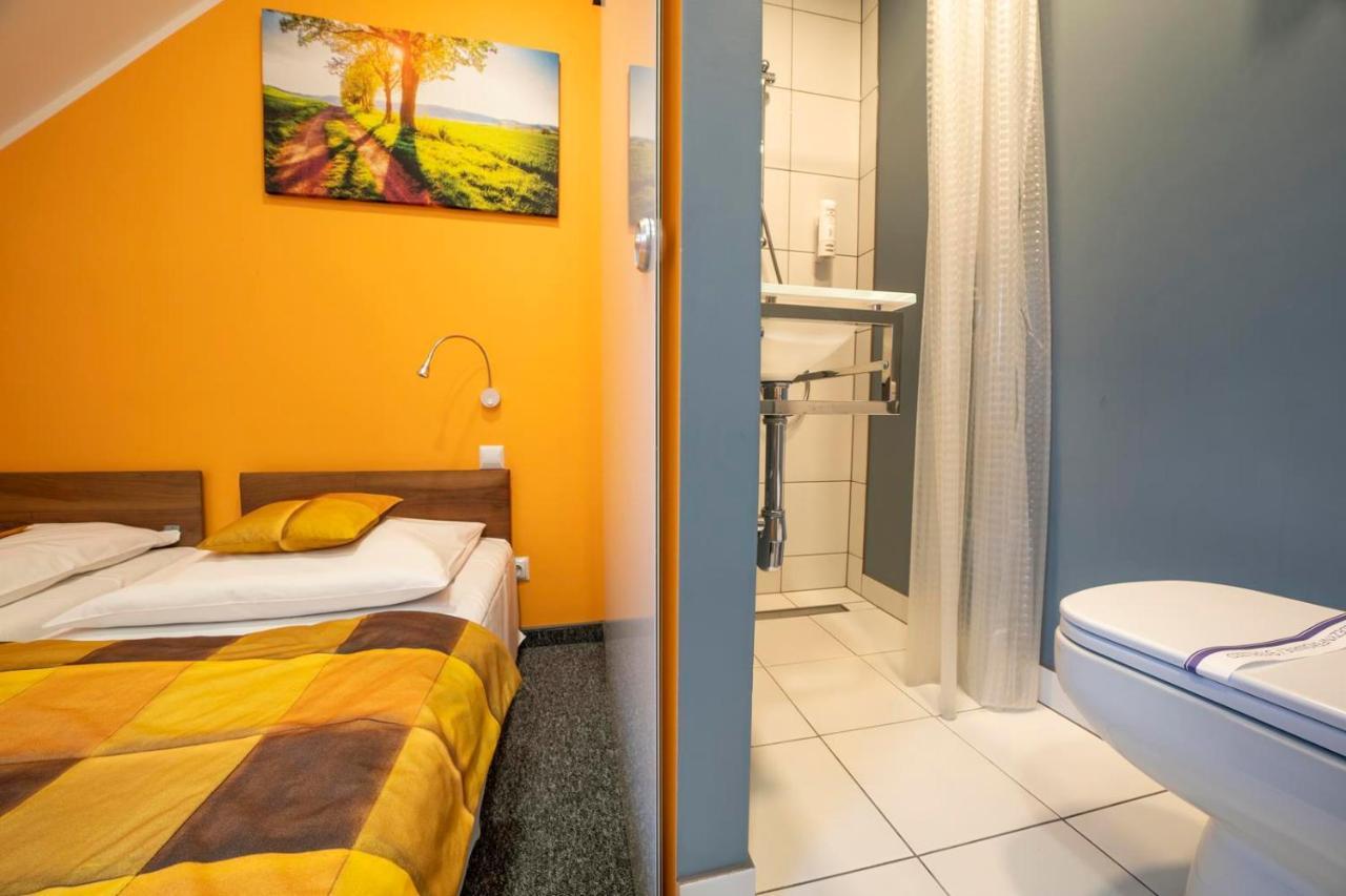 Ferienwohnung Fortisline Pokoje Z Klimatyzcja Sauna Oppeln Exterior foto