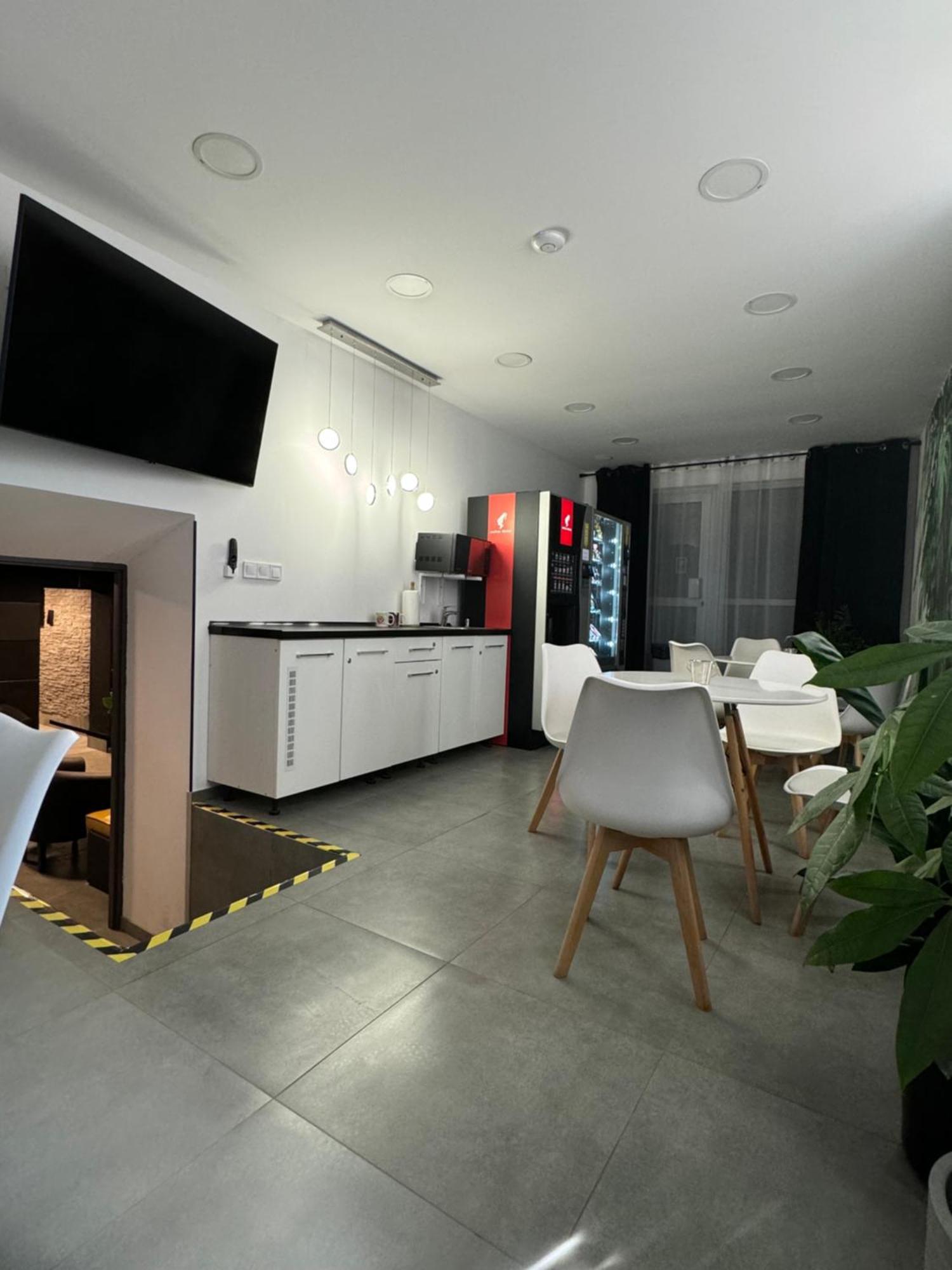 Ferienwohnung Fortisline Pokoje Z Klimatyzcja Sauna Oppeln Exterior foto