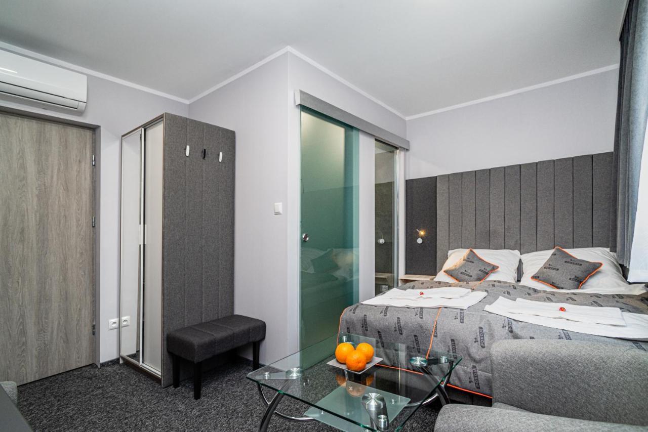 Ferienwohnung Fortisline Pokoje Z Klimatyzcja Sauna Oppeln Exterior foto