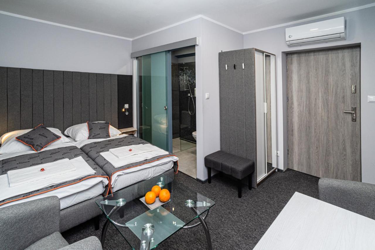 Ferienwohnung Fortisline Pokoje Z Klimatyzcja Sauna Oppeln Exterior foto