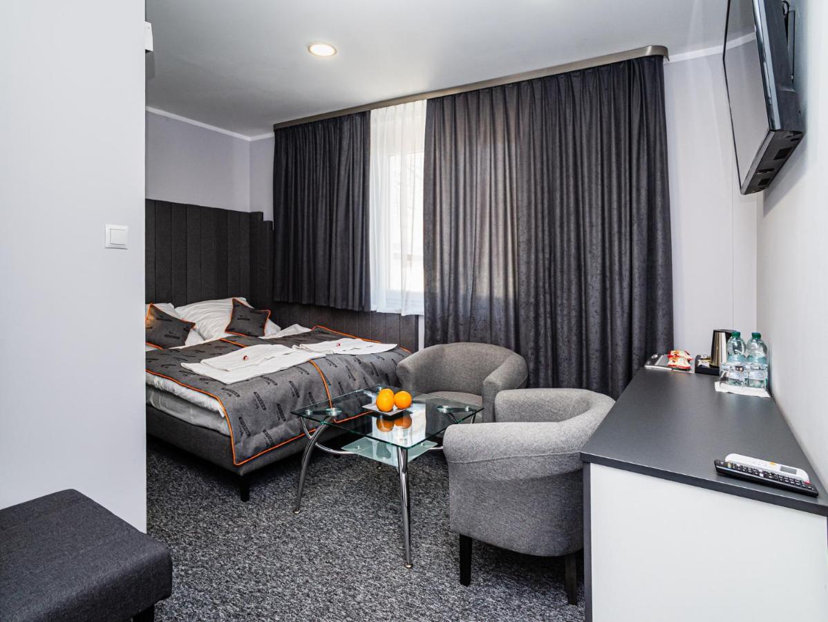 Ferienwohnung Fortisline Pokoje Z Klimatyzcja Sauna Oppeln Exterior foto